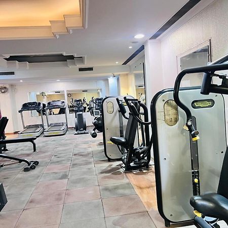 Goa Country Club Hotel Гургаон Екстериор снимка