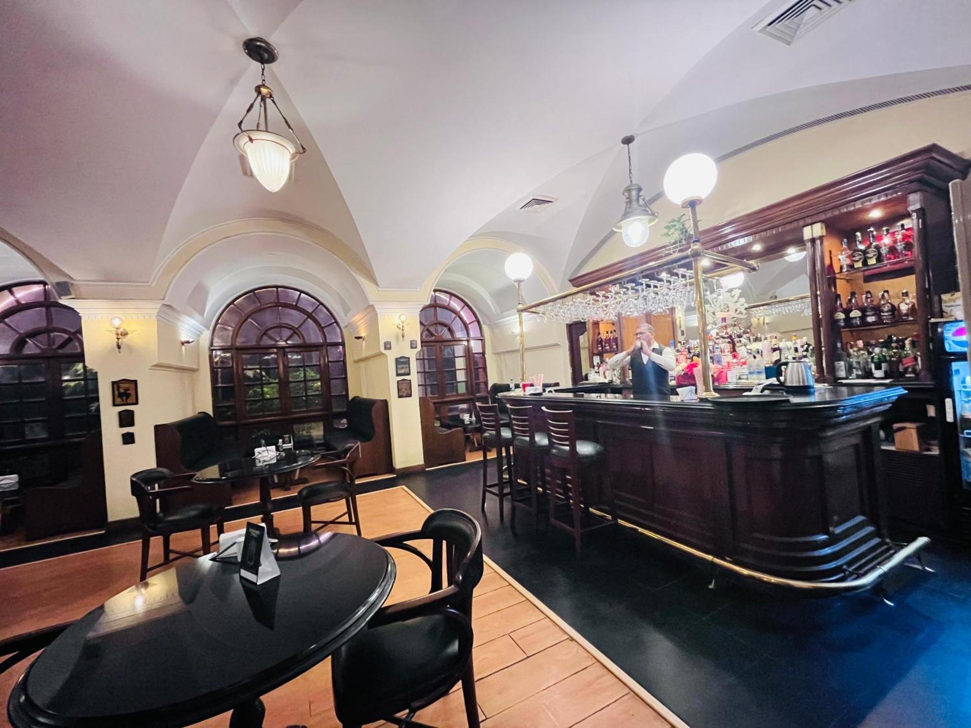 Goa Country Club Hotel Гургаон Екстериор снимка