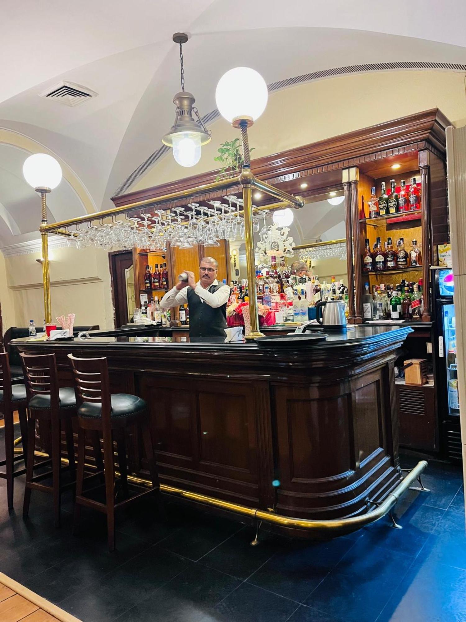 Goa Country Club Hotel Гургаон Екстериор снимка
